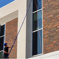 Innovative-Ladder-Free-Window-Cleaning-in-Kansas-City 3